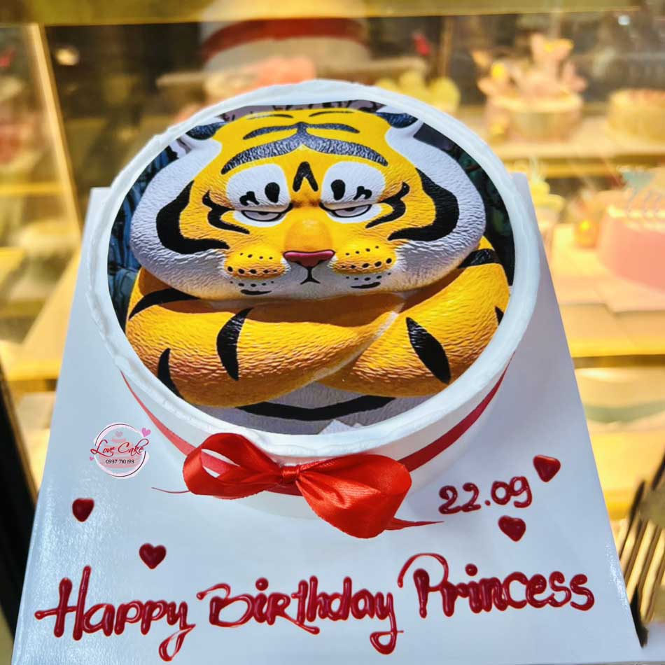 Bánh sinh nhật con hổ vồ mồi