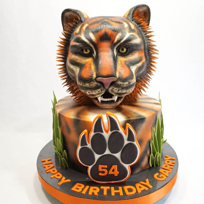 Bánh sinh nhật con hổ ngầu 
